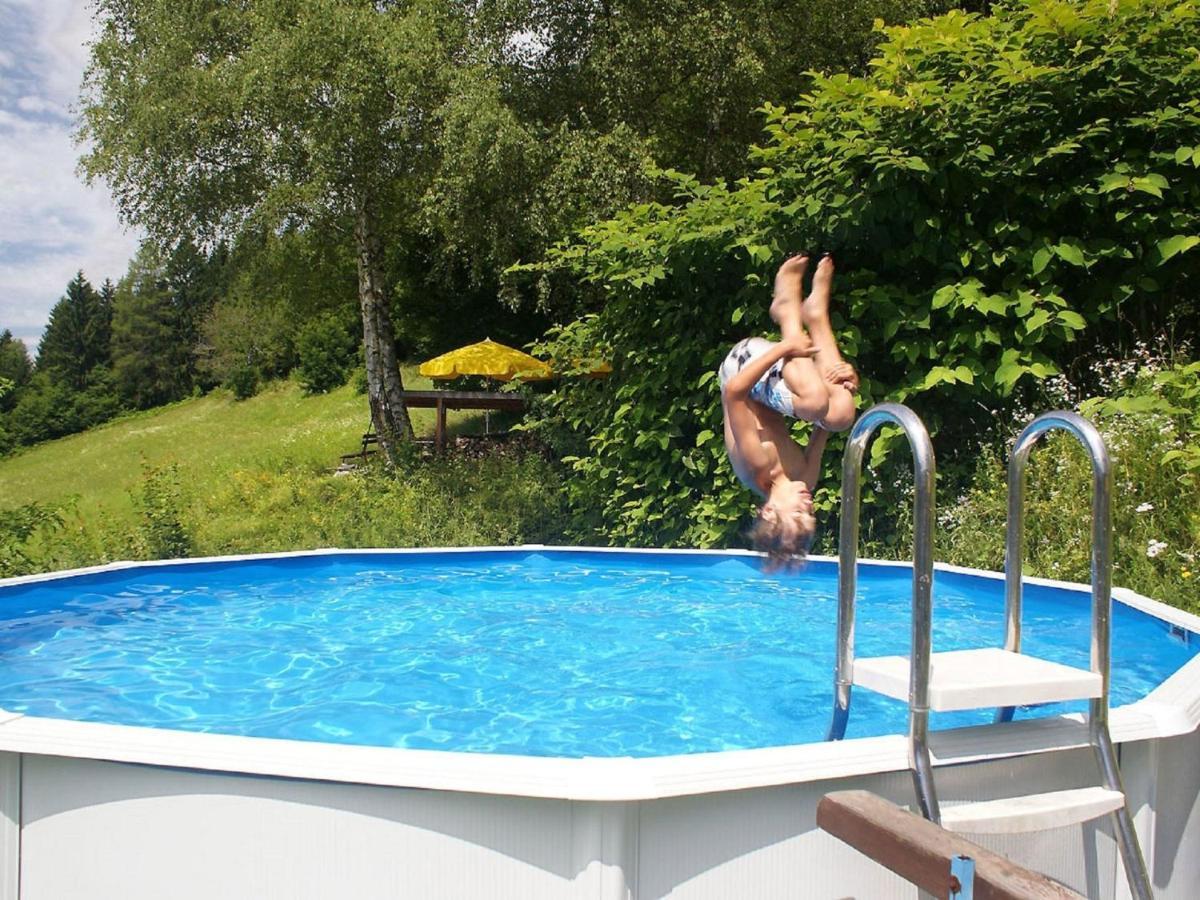 Holiday Home In Jenig Carinthia With Pool Luaran gambar